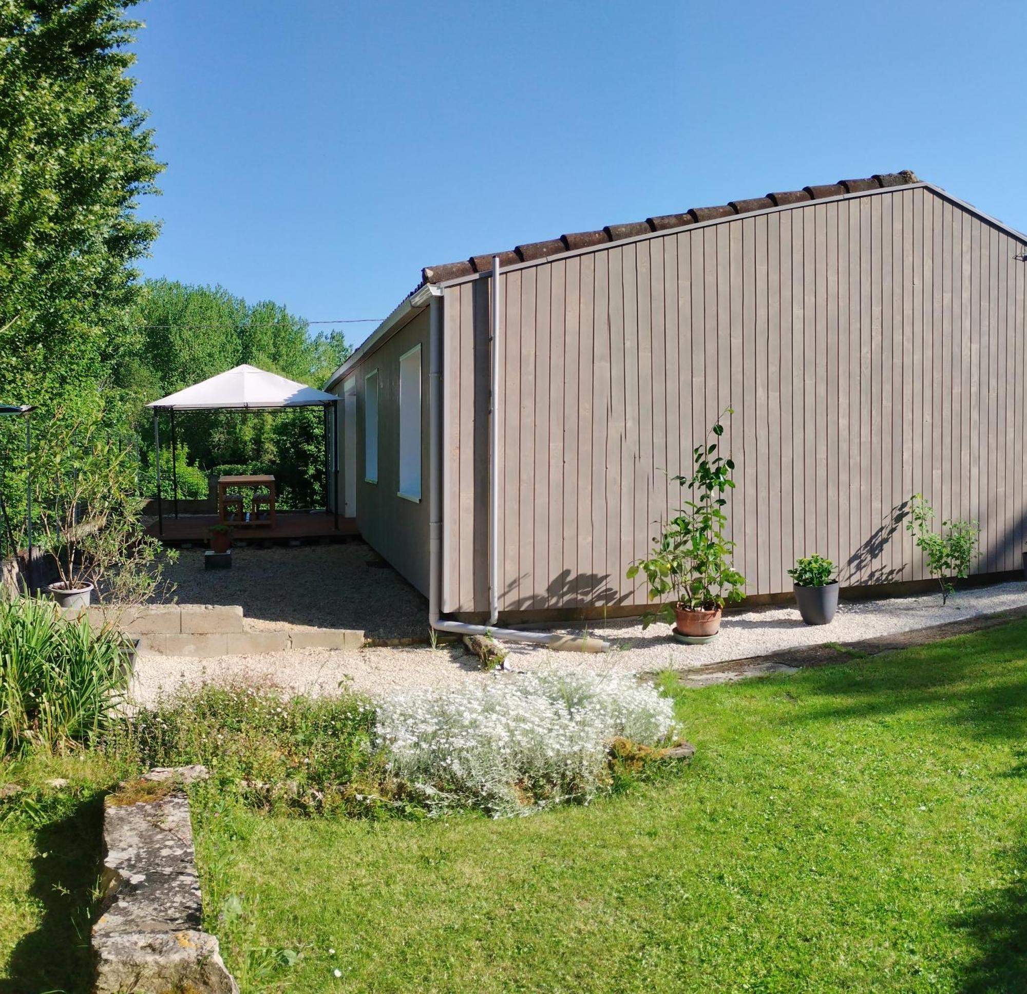 Gite Le Vieux Moulin Sansais 외부 사진